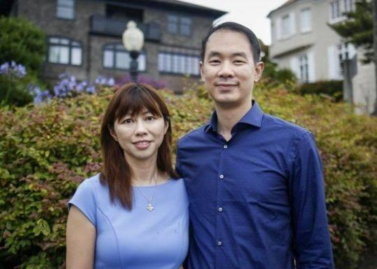 华裔夫妇Michael Cheng（右）和Tina Lam（左）。