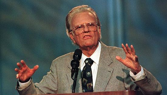 资料图：葛培理在1996年的一场布道会上。来源：视觉中国