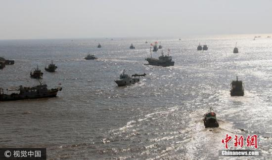 资料图：渔船出海。 图片来源：视觉中国