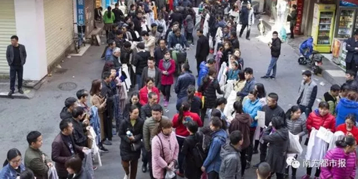 制衣行业月薪2万招不到人 年轻人不进工厂去哪