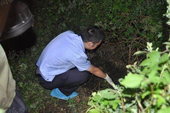 ▲警方发现黎路尸体的地方