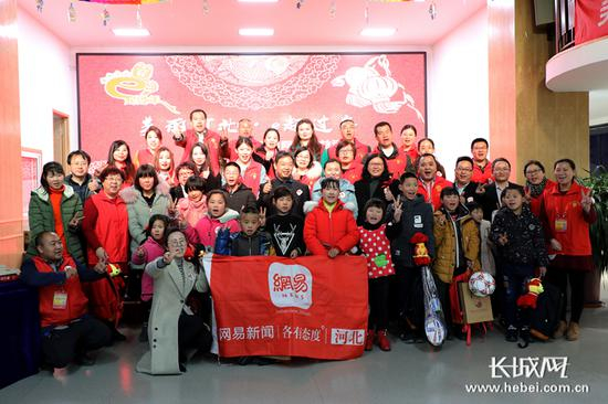 “美丽河北·e起过年——圆梦2018”网络公益活动在石家庄圆满举行。记者 高琳哲 摄