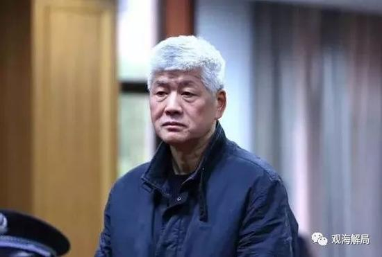 （一夜白头的马勇受审）