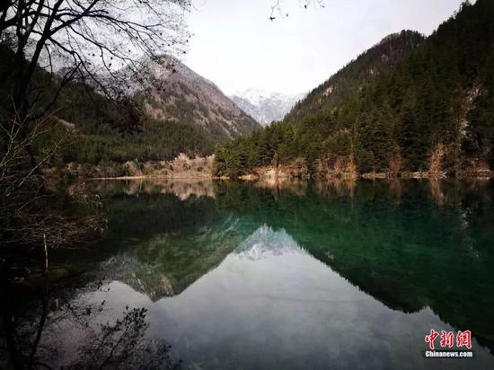 九寨沟风光。安源 摄