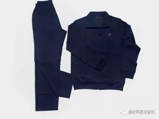  △长袖体能训练服