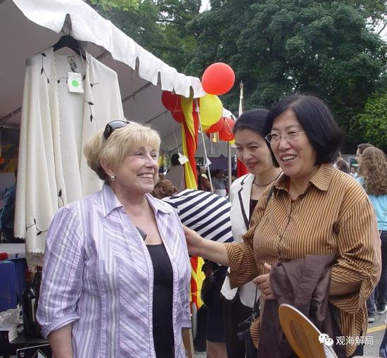 （陈乃清[右]）