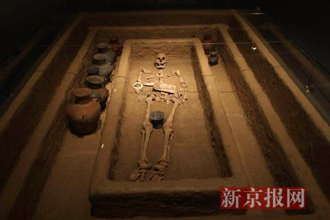 复原的身高1米9的山东大汉墓葬。新京报记者 浦峰 摄