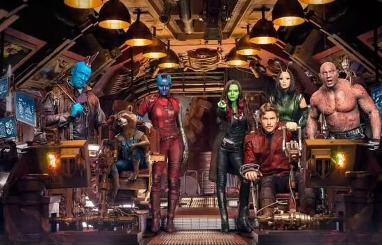 　　左至右：勇度、火箭浣熊、星云、卡魔拉、星爵、螳螂女、毁灭者、格鲁特（《银河护卫队2》），不过勇度并非漫威中的超级英雄，并且在片尾已经死亡。