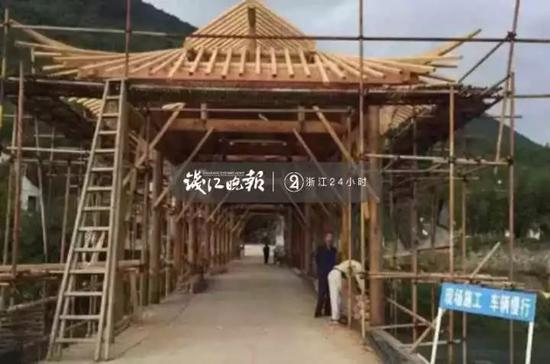  △当年廊桥建造时的情景