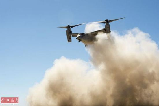 资料图：2017年1月5日在美国陆军、海军陆战队与MV-22“鱼鹰在非洲吉布提展开演练。