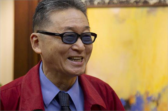 2010年8月26日，上海锦江饭店，台湾著名作家学者李敖在接受《东方早报》记者专访。澎湃新闻 资料图