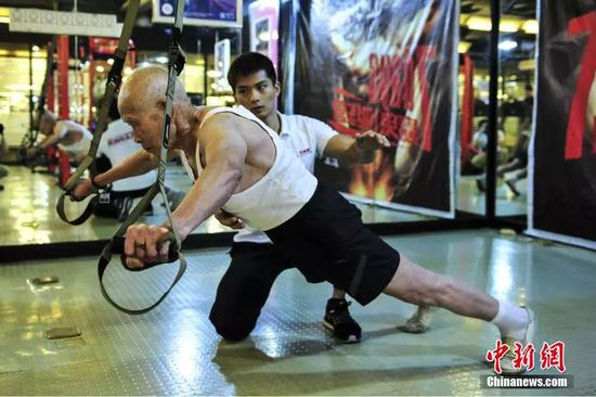 健身达人华叔 &nbsp;陈骥旻摄