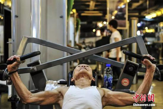 健身达人华叔 &nbsp;陈骥旻摄