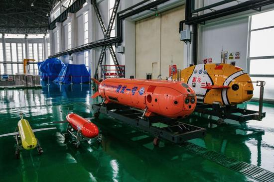 “潜龙”号自治（无人无缆）潜水器 李昊 摄