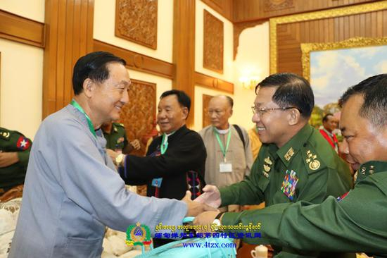 民地武代表与缅军会面（缅甸掸邦第四特区资讯网 图）