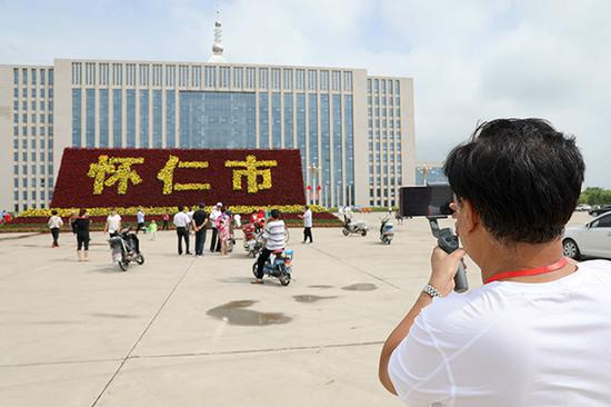 本文图均为 中新闻 图