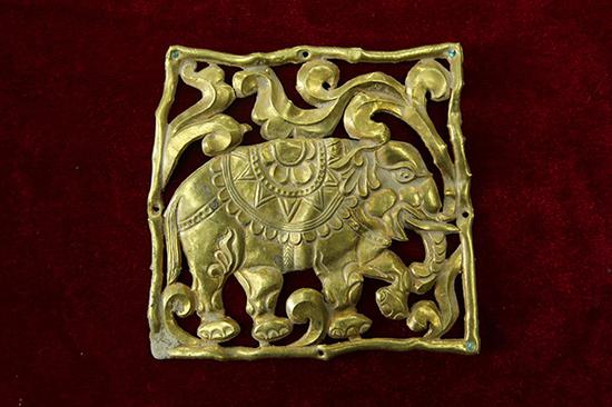 警方追缴的被盗文物。人民公安报 张铮 图