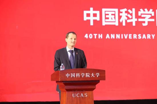 国外高校代表、丹麦技术大学首席副校长PhilipJohnBinning发言