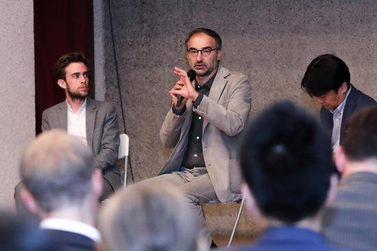 10月17日晚导演瓦雷里奥·加隆果在北京意大利使馆与观众交流