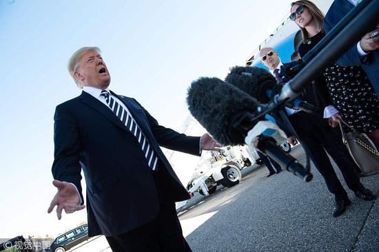 特朗普20日宣布退出《中导条约》 @视觉中国