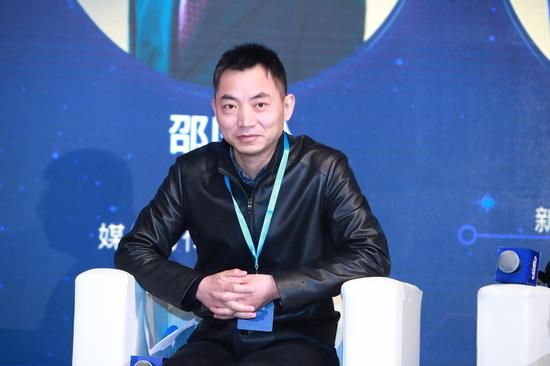 上海交通大学媒体与传播学院副院长邵国松