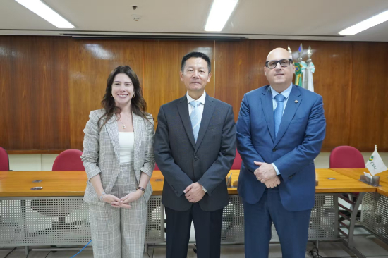 中国证监会主席吴清访问法国、巴西金融监管部门并与国际机构投资者代表座谈