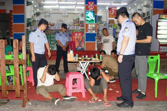 警方抓捕现场。 海南警方供图