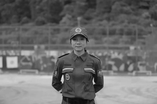 2017年，许挺秀申请加入深圳蓝天救援队，一年后转正。受访者供图