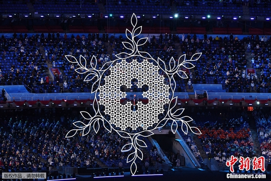 图为“鸟巢”现场。中新社记者 李骏摄