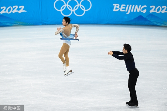 隋文静/韩聪在比赛中。