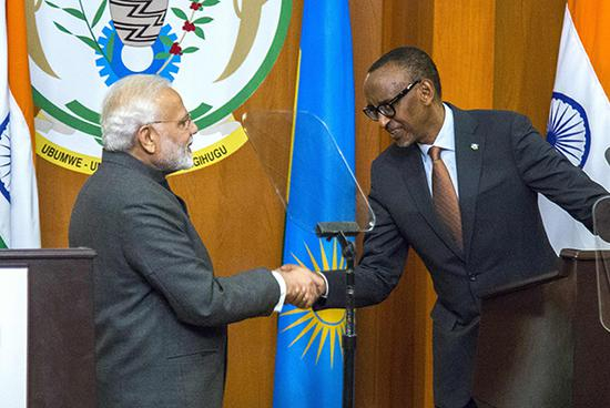 印度总理莫迪抵达卢旺达访问。 &nbsp;视觉中国 图