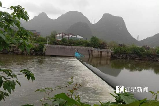 发生事故的橡胶坝 &nbsp;本文图片均来自红星新闻（除署名外）