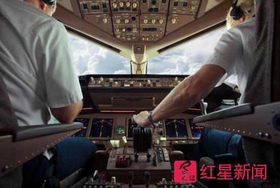 ▲飞行安全第一 （资料图） &nbsp;图据英国《独立报》