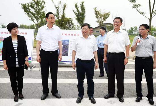 　　7月27日，江苏省委常委、南京市委书记张敬华，南京市市长蓝绍敏率南京市党政代表团赴淮安考察。&nbsp; 本文图片均来自“南京日报”微信公众号