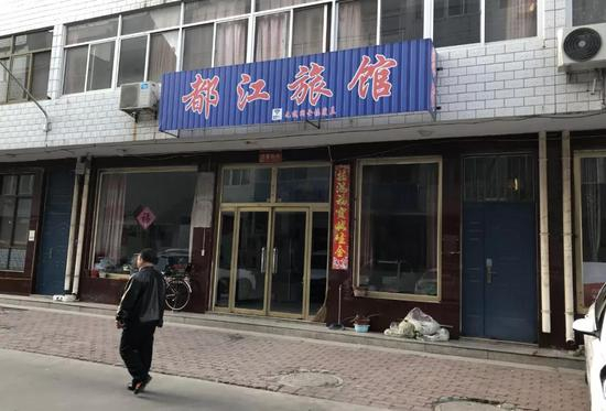 团伙成员王家壮曾在都江宾馆涉嫌强奸了一名未成年少女。新京报记者&nbsp;王翀鹏程&nbsp;摄