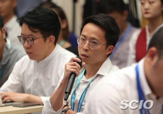 南华早报记者提问（焦非 摄）