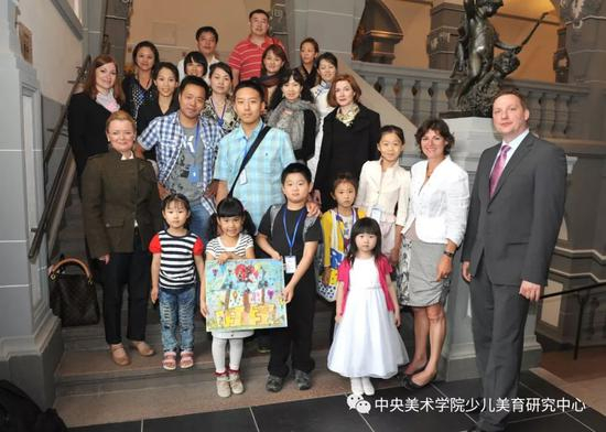 2011年德国柏林中国文化中心画展德国卡塞尔市市长接见