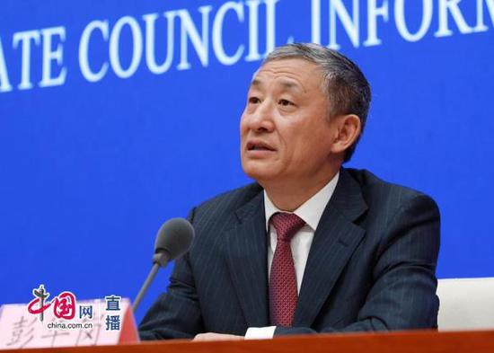 国务院国有资产监督管理委员会副秘书长、新闻发言人彭华岗。 中国网 图