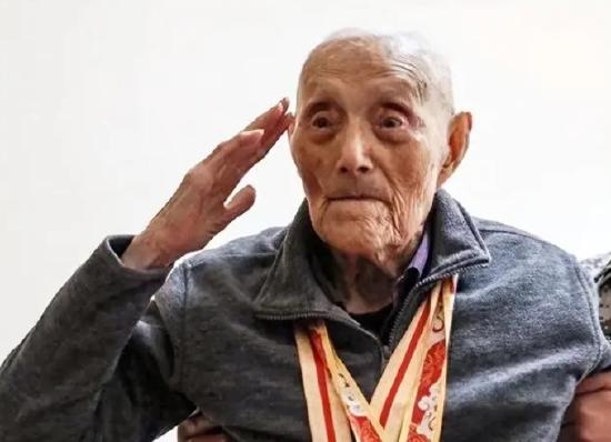 111岁开国少将张力雄逝世，系最后一位参加过长征的开国将军