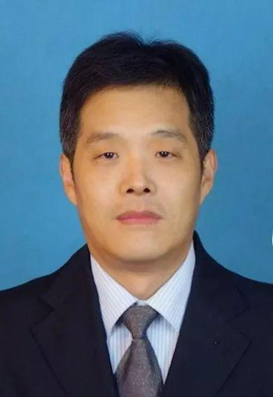 刘中民 　　上海外国语大学中东研究所教授