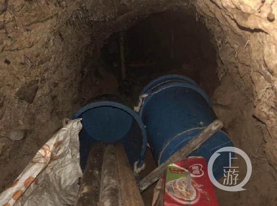 ▲现场发现的盗洞。图片来源/虎丘区人民检察院