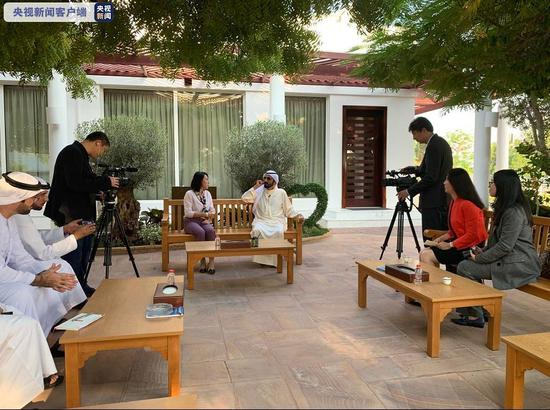 △ 穆罕默德在私人住所接受央视记者采访