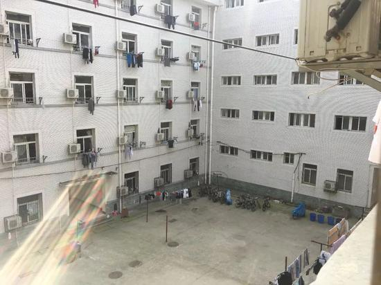 案发当日陶崇园坠落地。新京报记者陶若谷&nbsp;摄