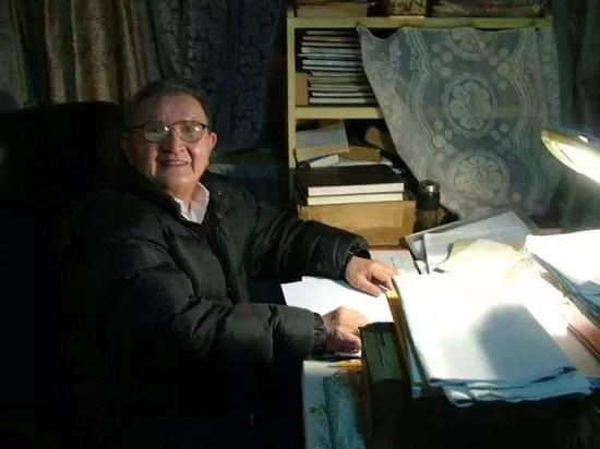 考古学家邹衡先生