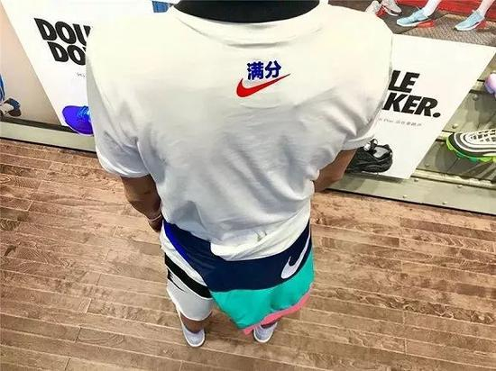 Nike 满分T恤