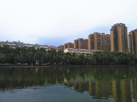 曾经的古城乡焦屯村，如今高楼林立。