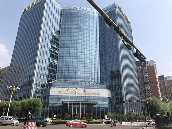 陈鸿志旗下的煤炭大酒店，凌志集团总部就设在这里。本文图均为 澎湃新闻记者 庄岸 图