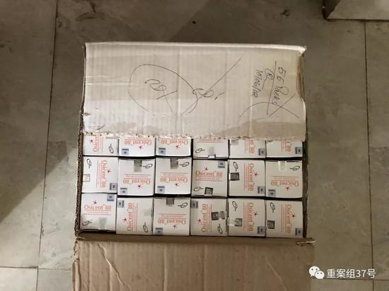 ▲孟加拉国的中国职业代购准备向国内运送白盒奥希替尼。&nbsp;&nbsp;&nbsp;&nbsp;新京报记者 游天燚 摄