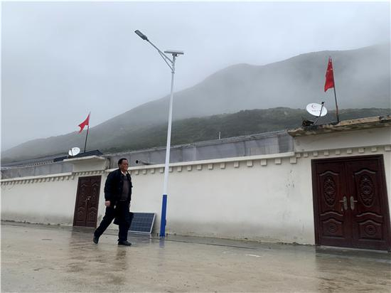 古桑旦增在杰罗布村。人民网 宋晨 摄