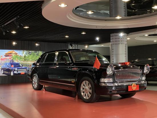 红旗CA7600J。新京报记者 王琳琳 摄